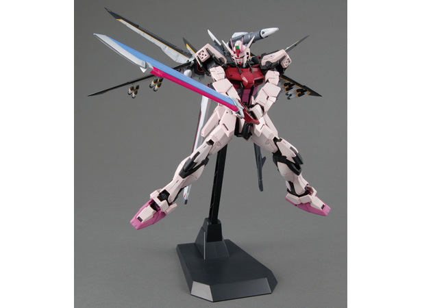 MG 1/100 ストライクルージュ オオトリ装備 Ver.RM | GUNDAM.INFO