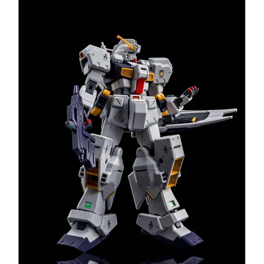 HG ガンダムTR-1［ヘイズル改］＆ガンダムTR-6用拡張パーツ」などA.O.Z