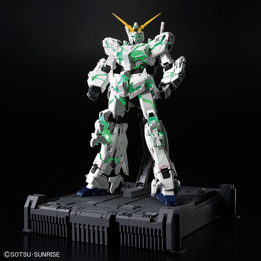 ガンダムベース「MGEX ユニコーンガンダム Ver.TWC」など限定アイテム2