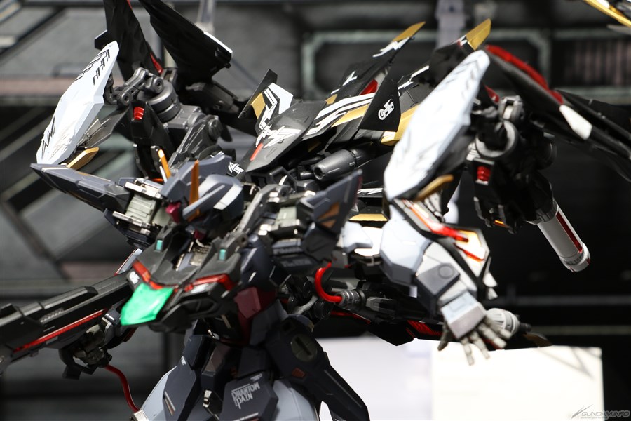 METAL BUILD ストライクノワールガンダム+solidarischer-hof-wybelsum.de