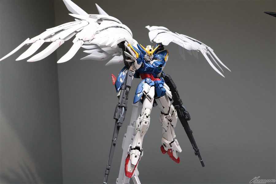 新品登場 Color Noble ウイングガンダムゼロ ガンダムデスサイズヘル