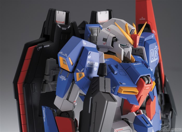 巻頭特集は「続・MG ゼータガンダム Ver.Ka 完全読本」！「月刊モデル