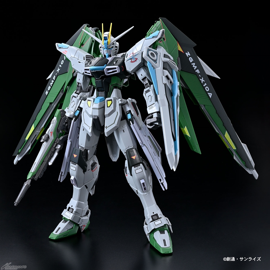 ガンプラ MG フリーダムガンダムVer.2.0 & MG ジャスティスガンダム-